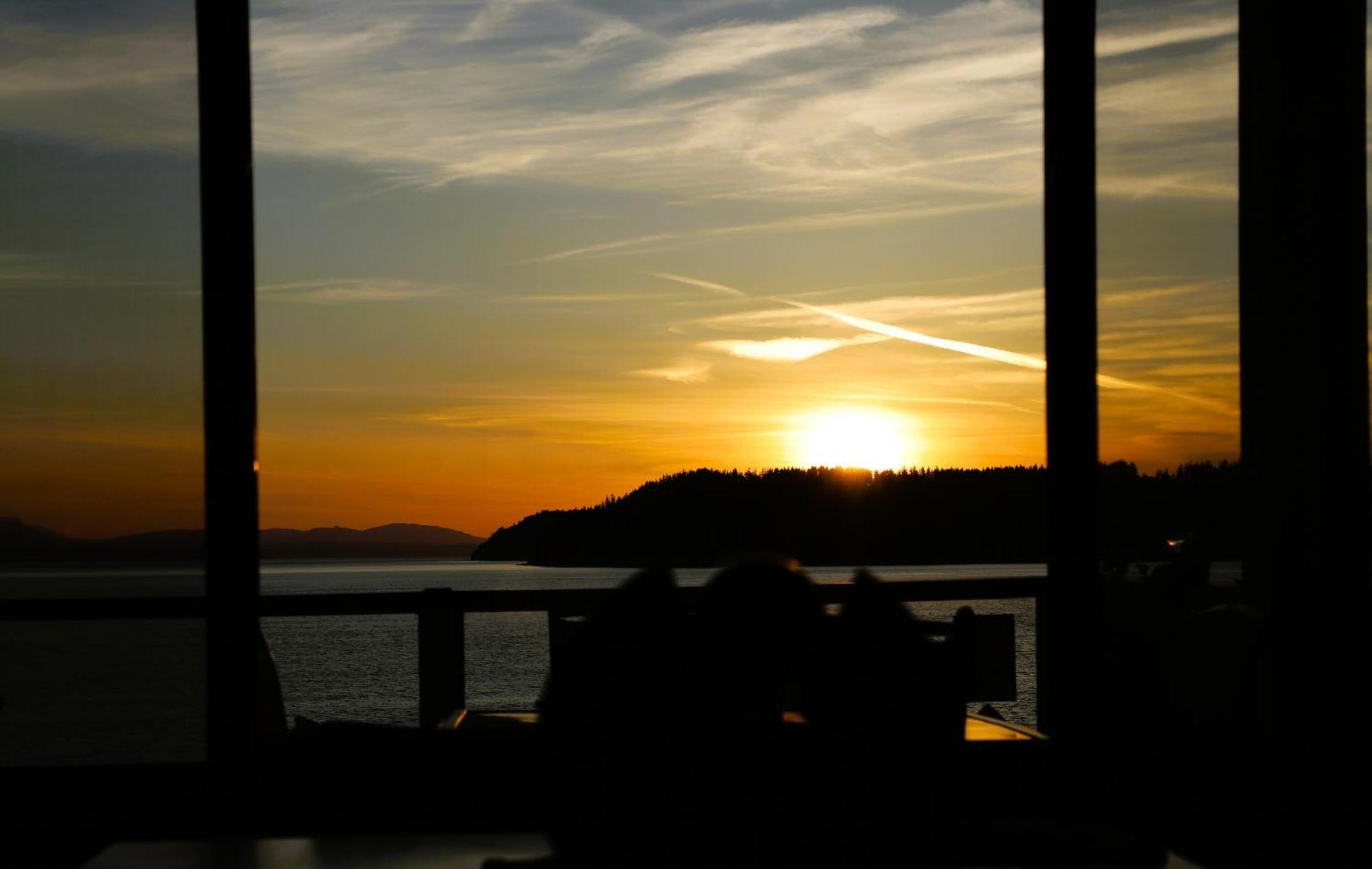 Stunning House With Views Of Puget Sound! Ideal For Family Reunions Edmonds Exteriér fotografie