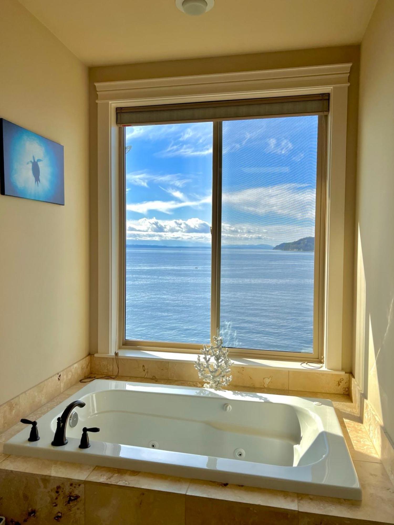 Stunning House With Views Of Puget Sound! Ideal For Family Reunions Edmonds Exteriér fotografie